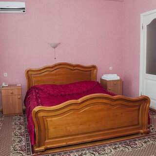 Отель Готельний комплекс Самікс Киев Люкс с 3 спальнями-7