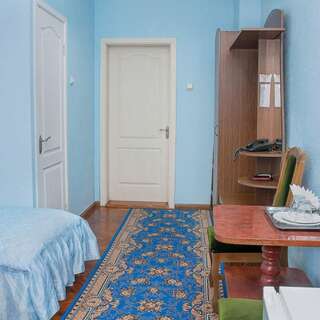 Отель Готельний комплекс Самікс Киев Бюджетный двухместный номер с 2 отдельными кроватями-7